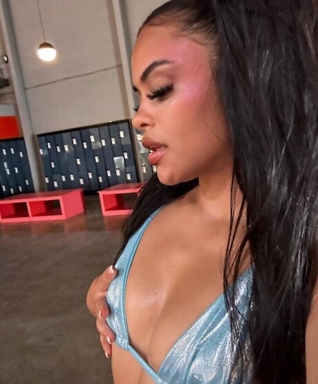 Sad Shordies model adult images