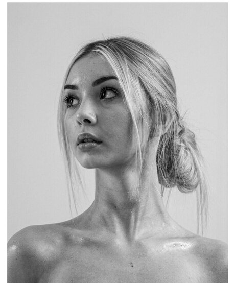 kamilalenajanicka model free photo