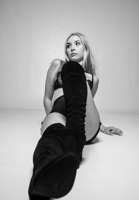 kamilalenajanicka perfect star photos