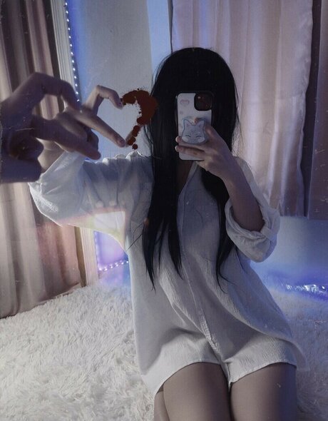 komocos model nudes picture