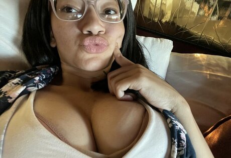 Alyssavanilla erotic star photos