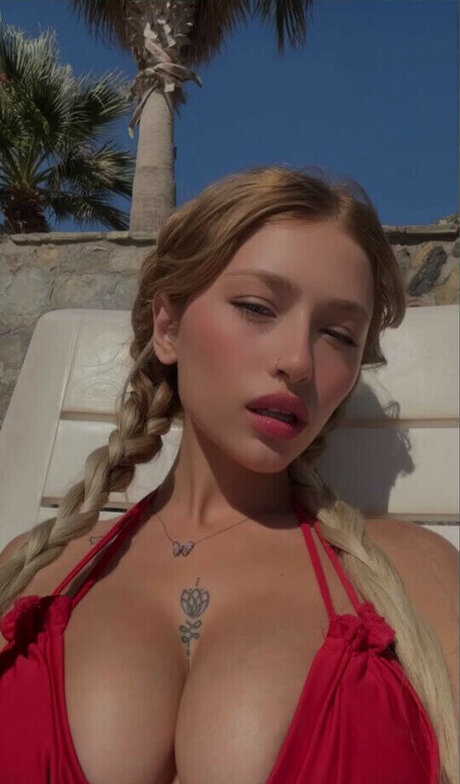 nurraacar sexy actress galleries