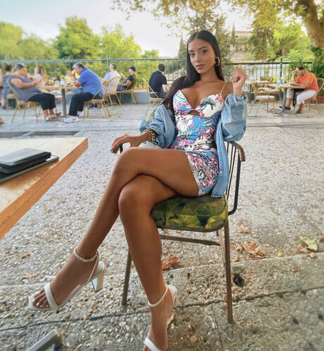 Ellie Balta model high quality picture