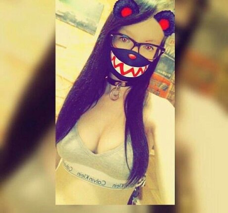 Blue mogli hd model photo