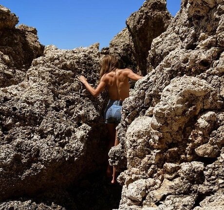 Anna Lewandowska naked model images