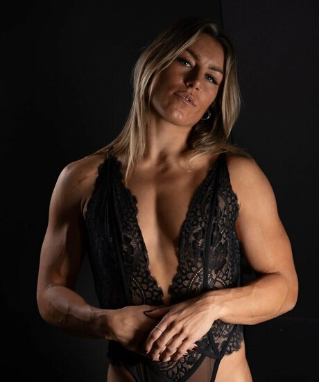 Lauren Stallwood pornstar exclusive img