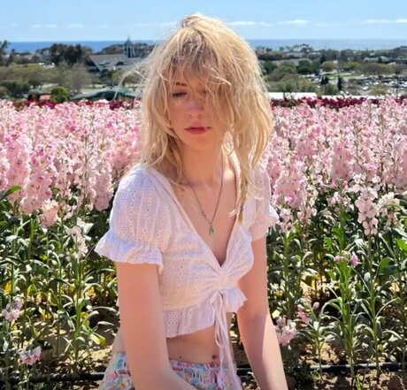 bug universe model porn photos