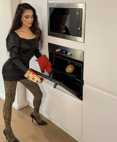 Mel Cross CD model best archive