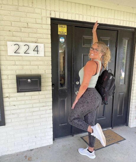 Maggie Kimberlin model hot images