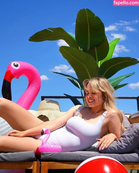 Camille LV erotic model gallery