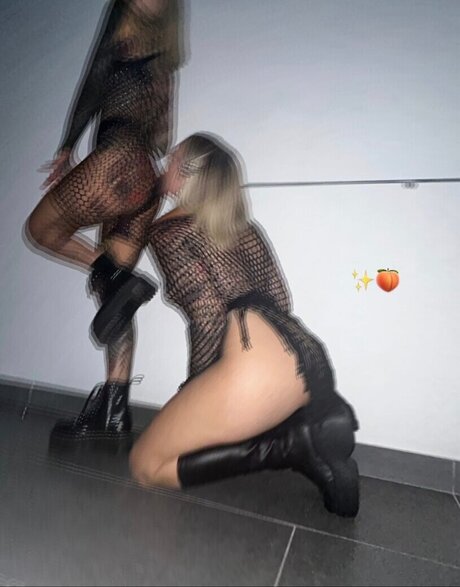 Carina mthrfckr hot star pictures