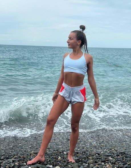 Eliz fit xxx actress pics