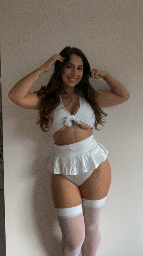 Farah Asteri hd star pictures