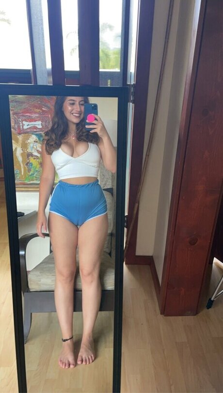 Farah Asteri model porn picture