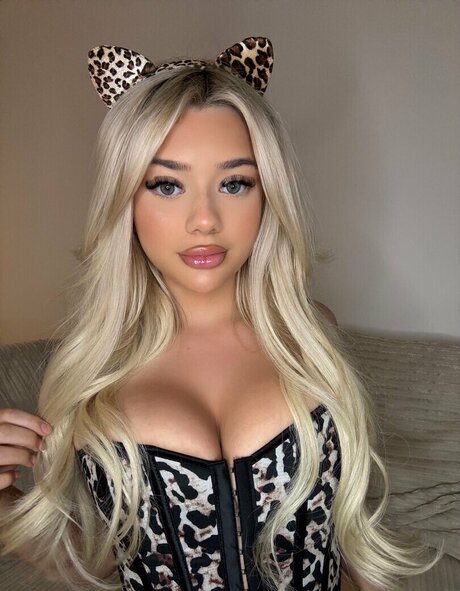 daisyrae18 star high quality pictures