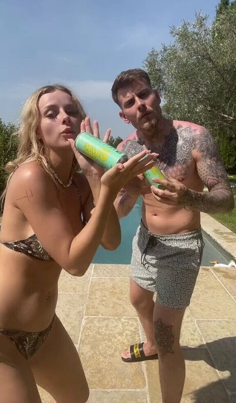 eyFreundin erotic pornstar galleries