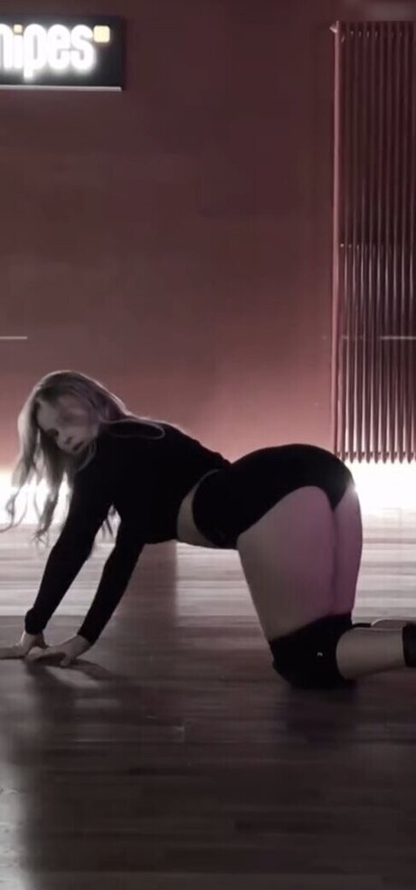 eyFreundin adult model image