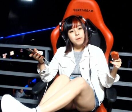 Japeruana nude pornstar photo