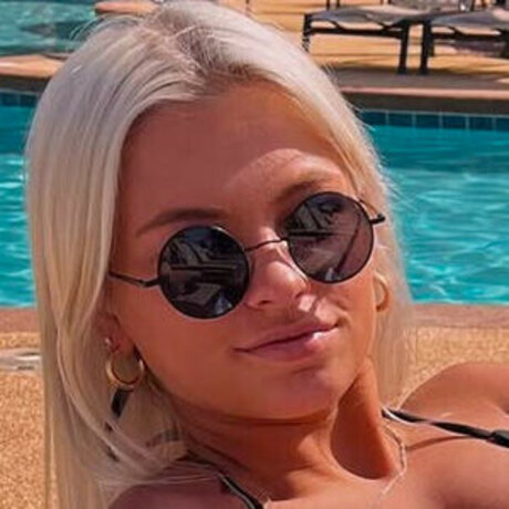 Bella Paulson nude model archive