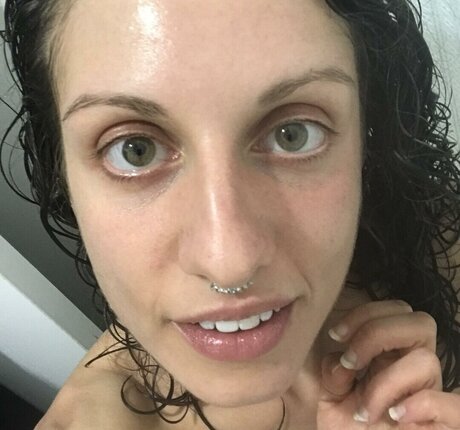 Victoria Liro pornstar beautiful pics