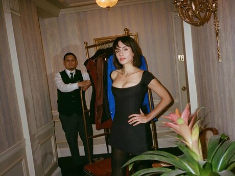 Anna Khachiyan star nude pics