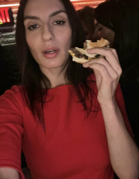 Anna Khachiyan model pretty img