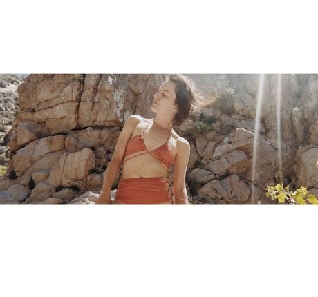 Britt Lower model perfect pictures