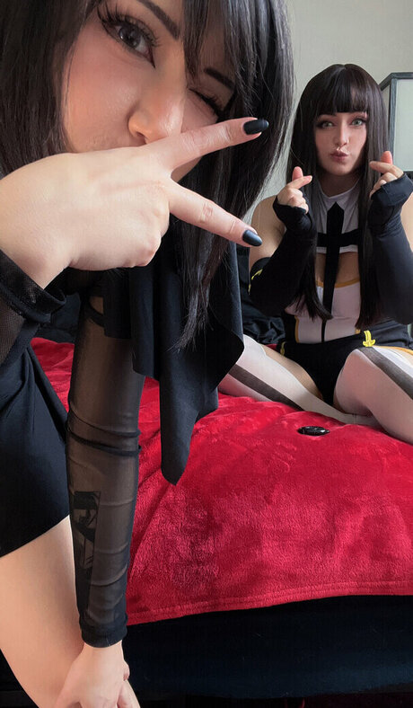 Buffbunnymika hot model images