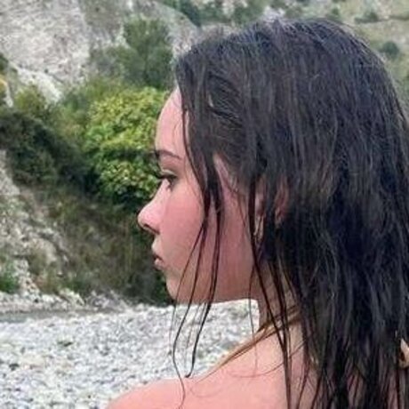 Enina24 pretty model picture