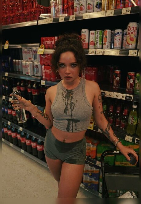 Enina24 pornstar pic