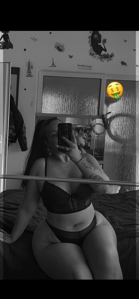 Ellyyelly best model gallery