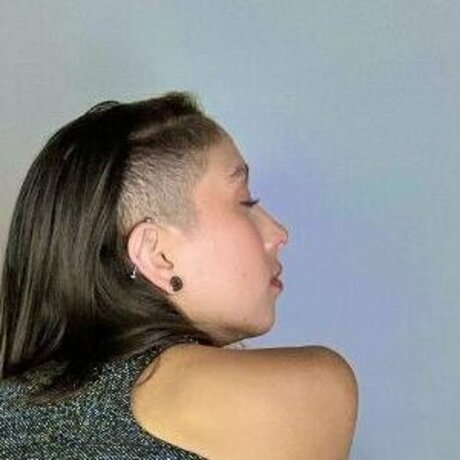 LupeHikari pornstar pictures