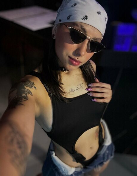 LupeHikari model high quality pictures