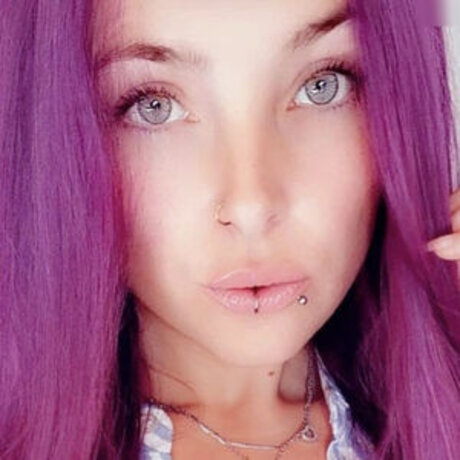 Flashinaa model pretty image