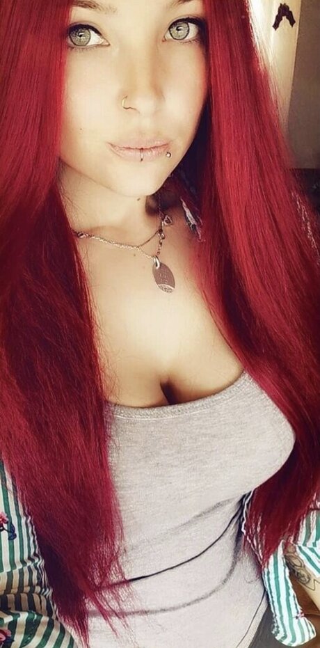 Flashinaa pornstar sexy image