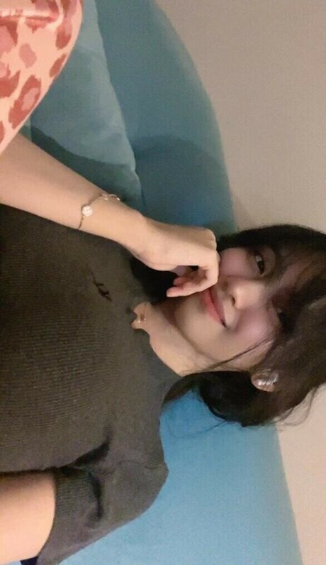 risaatjan model free picture