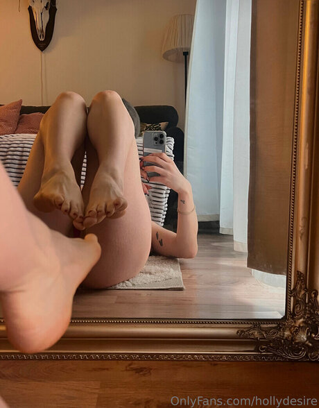 Hollydesire model nudes photos