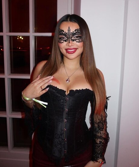 Silan H seyinoglu actress pics