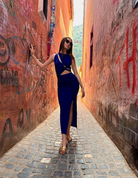 naomimorning pornstar erotic pictures