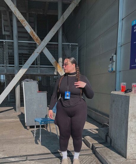 isurfavpisces model hot picture