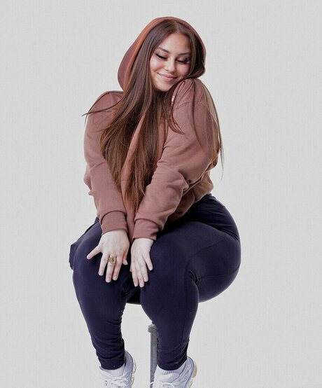 isurfavpisces model naked img