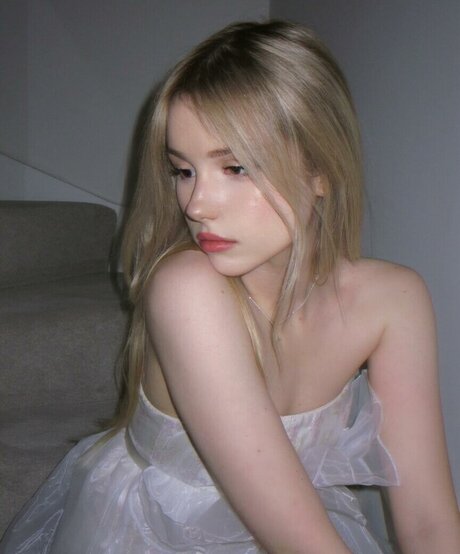 Kitty Mae pornstar erotic pic