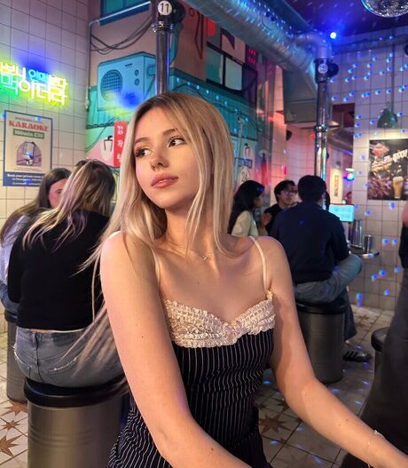 Kitty Mae top pornstar galleries