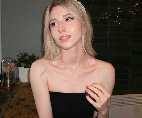 Kitty Mae model sex photos