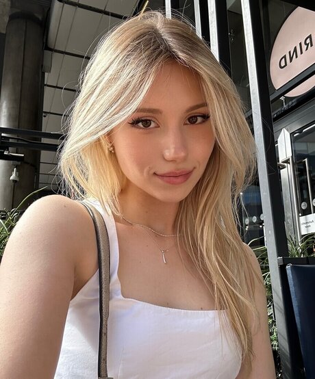 Kitty Mae model pretty galleries