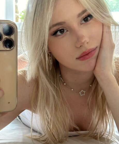 Kitty Mae pretty pornstar archive