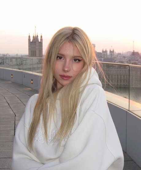 Kitty Mae model naked image