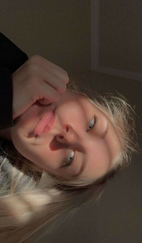 JustaJess naked model gallery