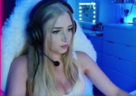 Nadjana free pornstar picture