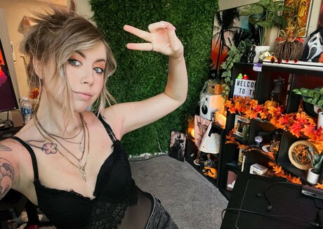 Nyybeats star naked pic